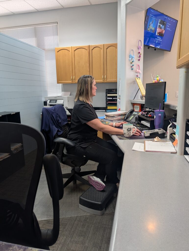 Discover when to see a chiropractor, common symptoms, top medical causes, and effective treatments. Learn how chiropractic care relieves pain, restores mobility, and supports long-term spinal health.